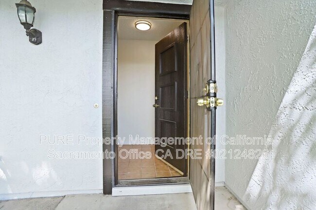 Building Photo - 6101 Tupelo Dr
