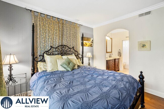 Building Photo - Fully Furnished Townhome with Attached Garage in Aliso Viejo!