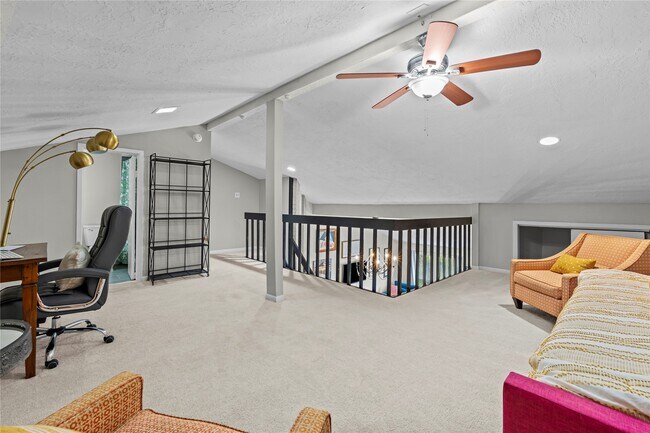 Building Photo - 59 Hideaway Dr