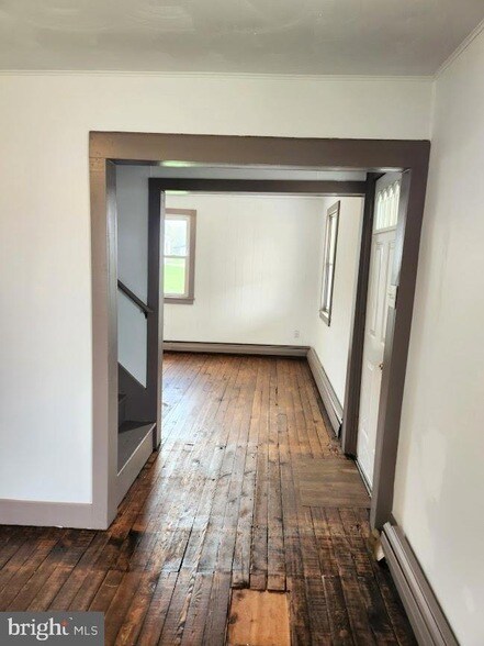 Building Photo - 1286 S Imler Valley Rd