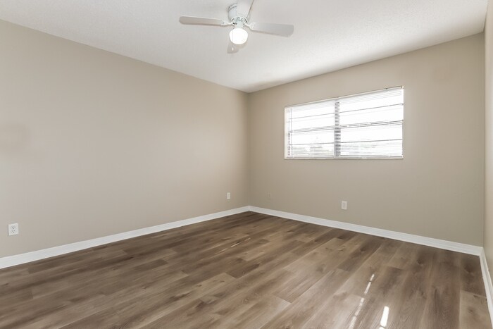 Building Photo - 1901 Derbywood Dr