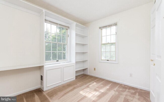 Building Photo - 6707 Ammendale Way