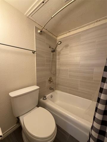 Building Photo - 3175 Golden Oak Ct