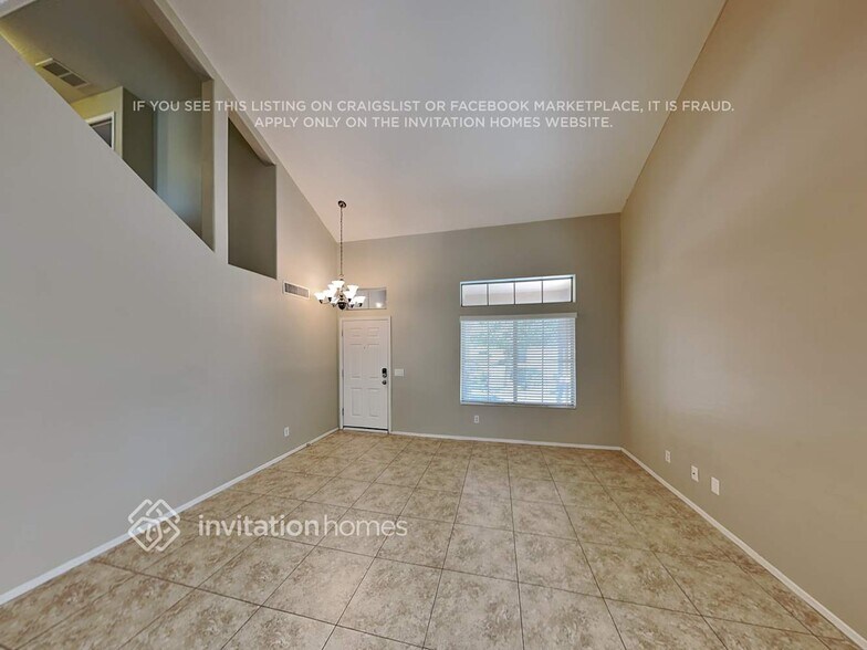 Building Photo - 2523 W Prospector Way