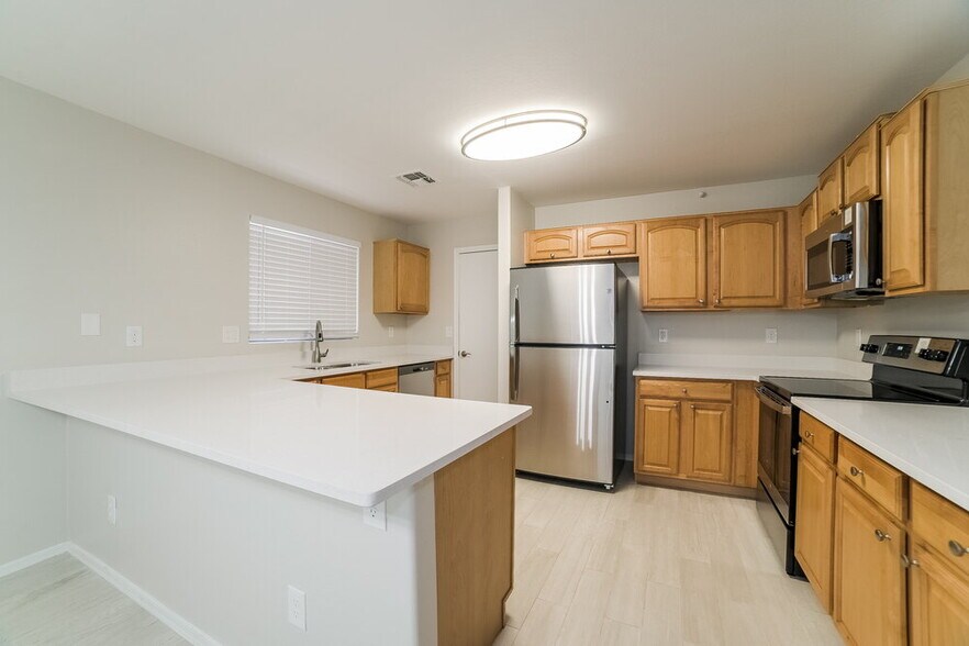 Building Photo - 6815 N 129th Dr