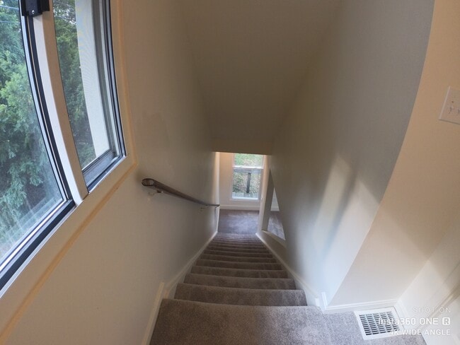 Stairs down to living room - 3137 Josephine St
