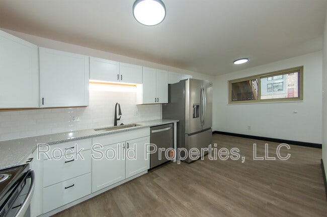 Building Photo - 312 E 27th St