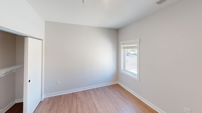 Building Photo - 825 S Washington Ave