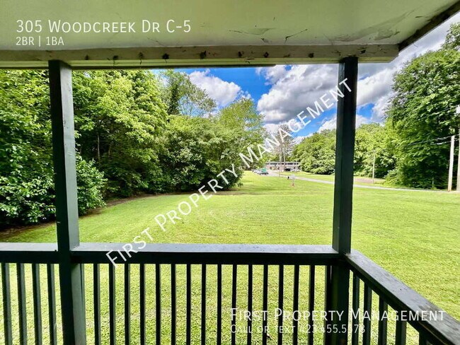 Building Photo - 305 Woodcreek Dr C
