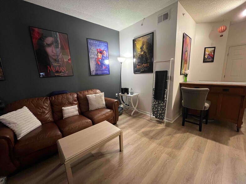 Building Photo - 10825 Windsor Walk Dr