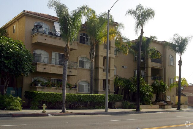 Building Photo - Vintage Senior Apartments