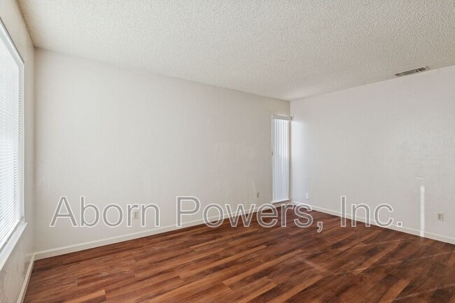 Building Photo - 7025 Catamaran Dr