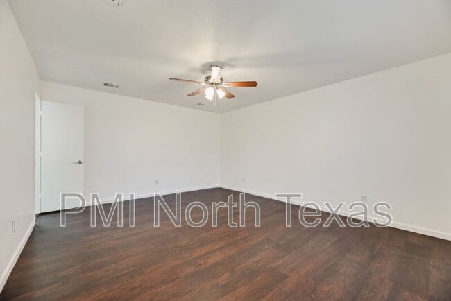 Building Photo - 1580 Chivalry Ln