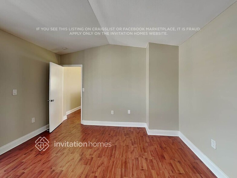 Building Photo - 6340 SW 156th Ct