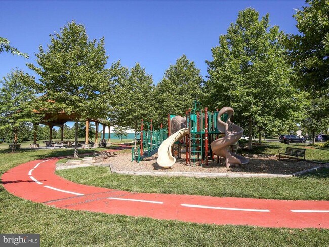 Building Photo - 113 Heyford Dr