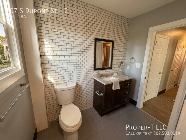 Building Photo - 207 S Dupont St