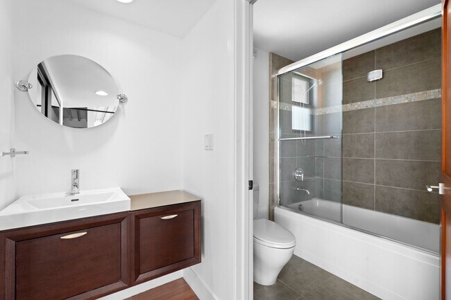 Building Photo - 1415 Butler Ave #1