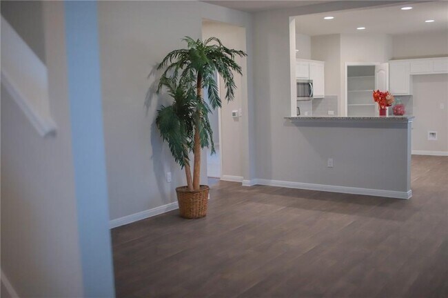Building Photo - 14015 Macquarie Dr