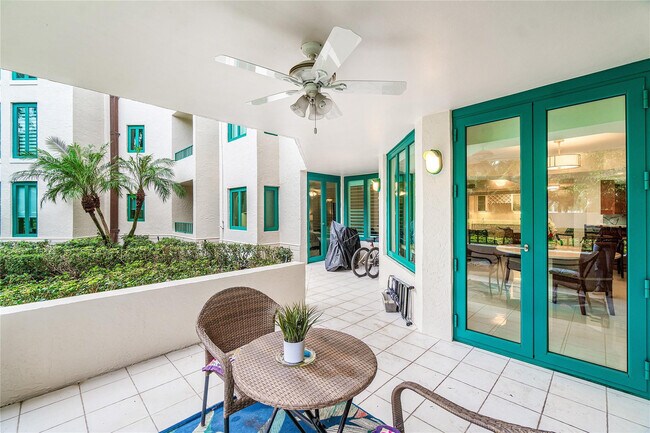 Building Photo - 100 SE 5th Ave