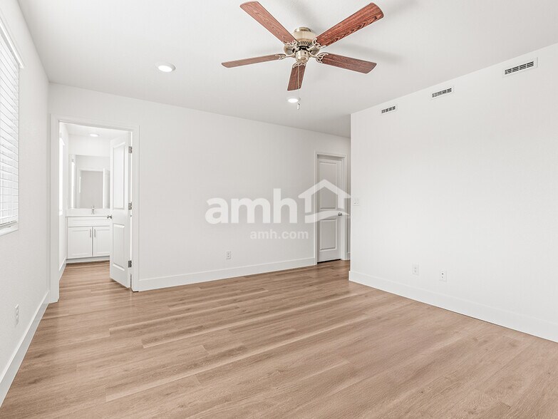 Building Photo - 5873 Fly Fisher St