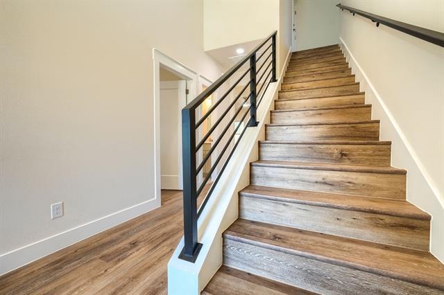 Building Photo - 1115 Bell St