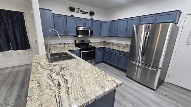 Building Photo - 5205 El Castano Ave