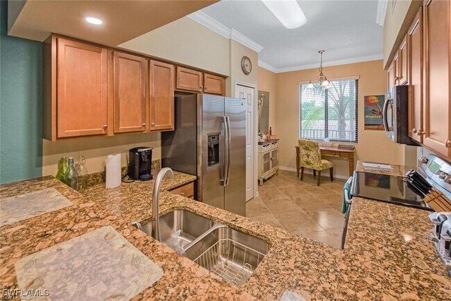 Building Photo - 9731 Acqua Ct