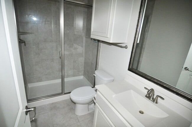 Building Photo - 9948 Haversham Dr