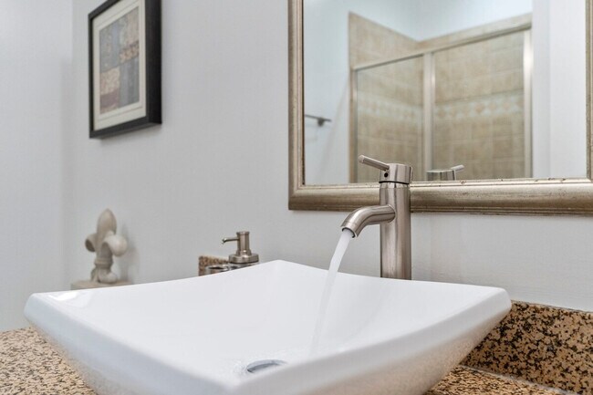 Building Photo - 2018 Renaissance Park Pl