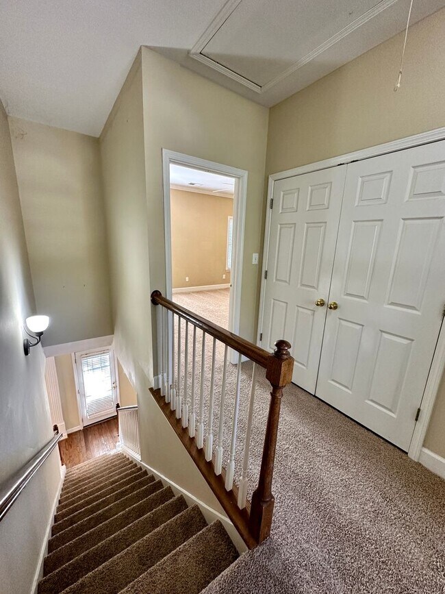 Building Photo - 1815 Charleston Cir