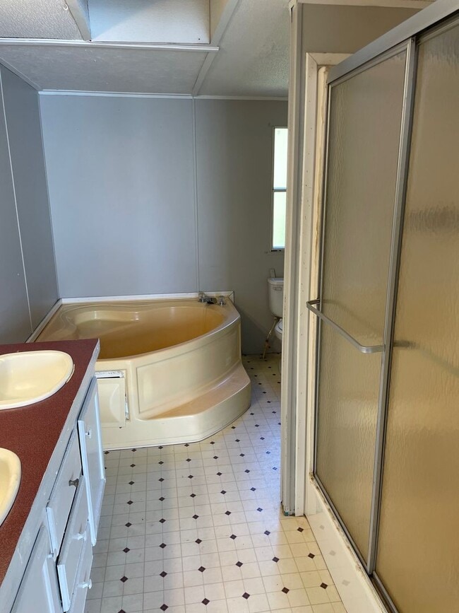 Building Photo - 3 BED, 2 BATH MOBILE HOME