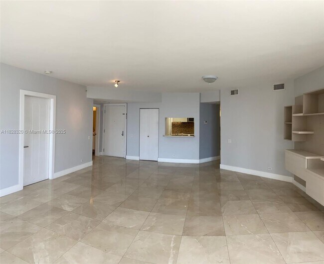 Building Photo - 701 Brickell Key Blvd