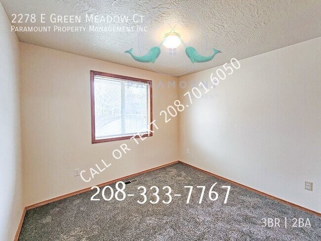 Building Photo - Waiting to welcome you home 3 bedroom Meri...