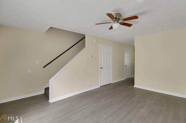 Building Photo - 360 N 19th St