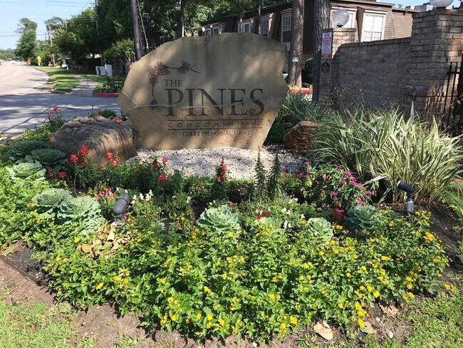 Building Photo - 12633 Memorial Dr