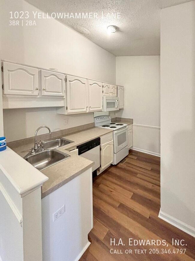 Building Photo - 1023 Yellowhammer Ln