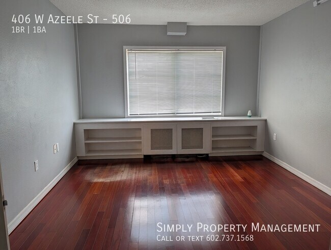 Building Photo - 406 W Azeele St