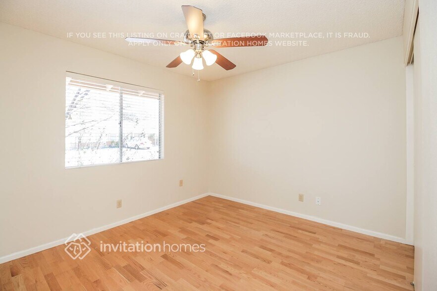 Building Photo - 580 W Del Rio St
