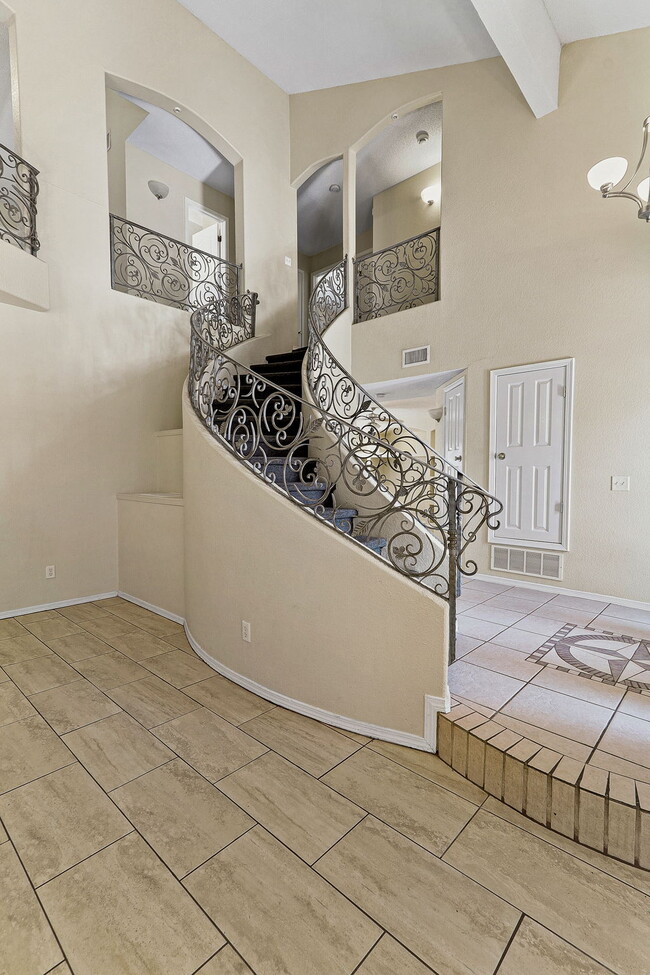 Building Photo - 14180 Robert Ituarte Dr