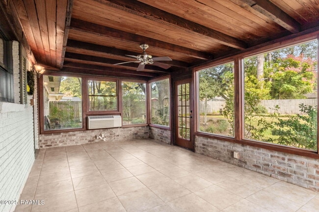 Building Photo - 505 Dafney Dr