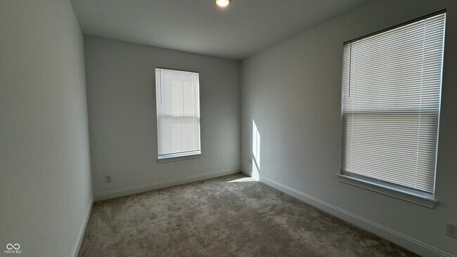 Building Photo - 5743 W 750 N