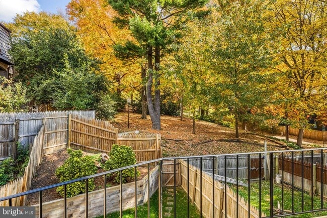 Building Photo - 4923 Casimir St