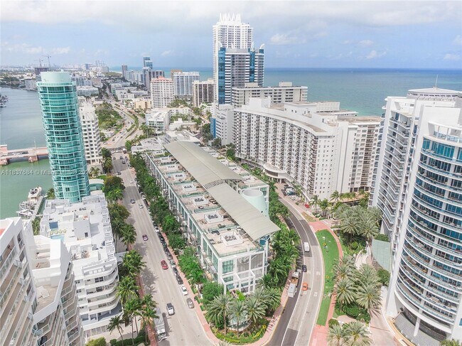 Building Photo - 6000 Collins Ave