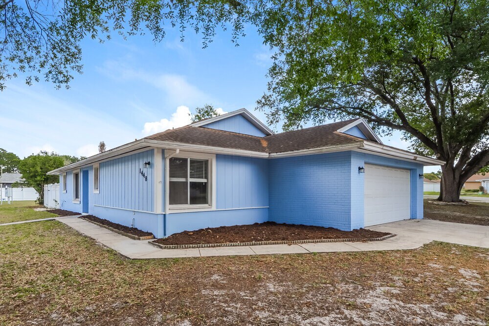 Building Photo - 1448 La Paloma Cir