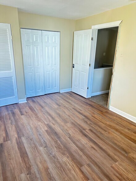 Building Photo - 750 Barnaby St SE