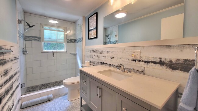 Building Photo - 285 Berwick Rd