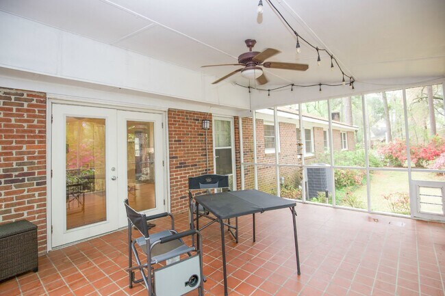 Building Photo - Spacious 3 Bedroom Home in Fayetteville, NC - Perfect for Family Living!