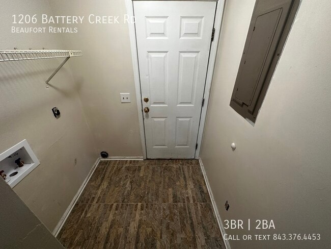 Building Photo - 1206 Battery Creek Rd