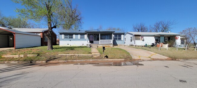 Building Photo - 2816 NW 26th St