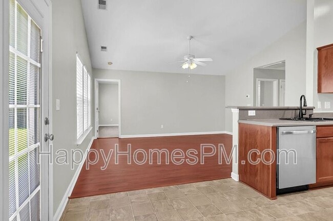 Building Photo - 101 Sparkleberry Ln